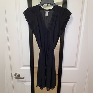 EUC🖤H&M Black V-neck Mini Dress
